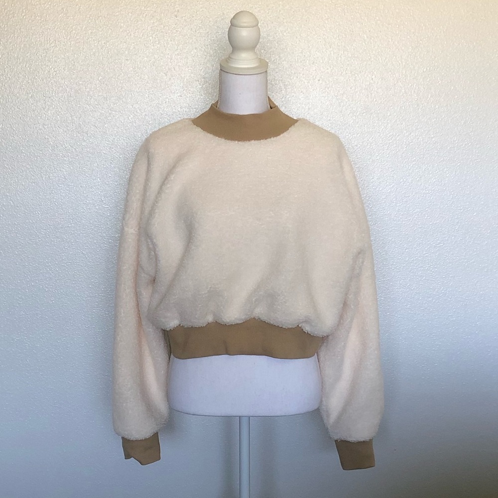 Fabletics Malia Polar Fleece Pullover in Tusk/Buff